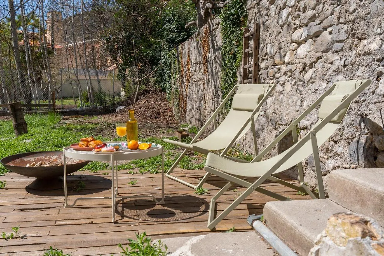 Appartement T3 63M2 - L'Atypique Et Son Jardin De 350M2 Au Coeur De Digne 0*, Digne-les-Bains